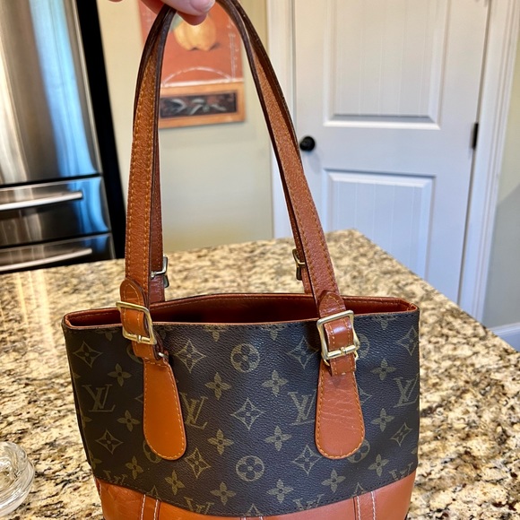 Authentic Louis Vuitton Bucket USA Tote MM - Picture 2 of 10